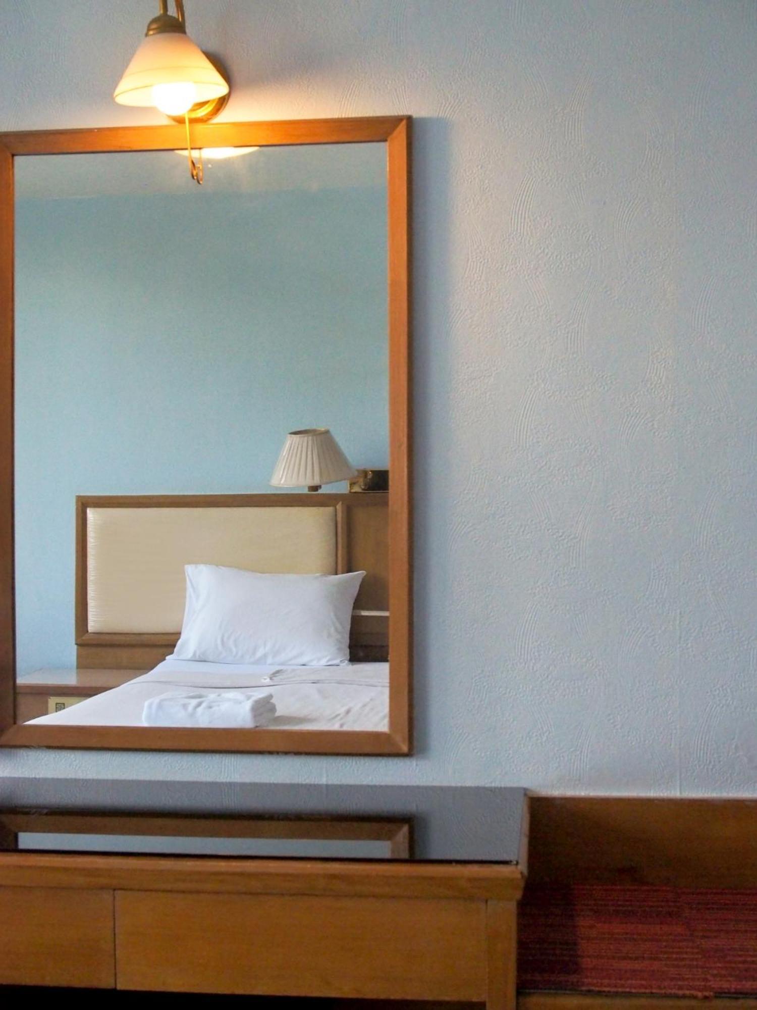 Wish Inn Chidlom Bkk - วิช อินน์ ชิดลม X Makkasan Екстер'єр фото